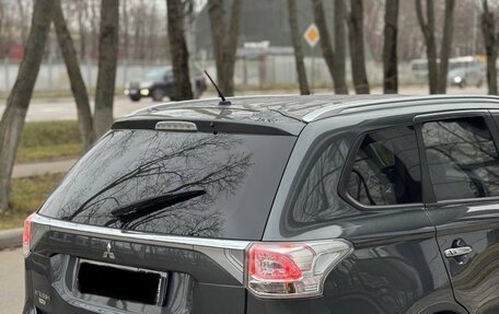 Mitsubishi Outlander III рестайлинг 3, 2014 год, 1 500 000 рублей, 8 фотография