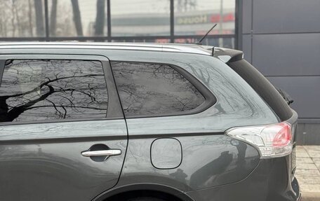 Mitsubishi Outlander III рестайлинг 3, 2014 год, 1 500 000 рублей, 10 фотография