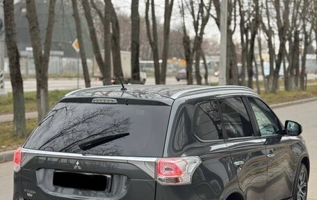 Mitsubishi Outlander III рестайлинг 3, 2014 год, 1 500 000 рублей, 7 фотография