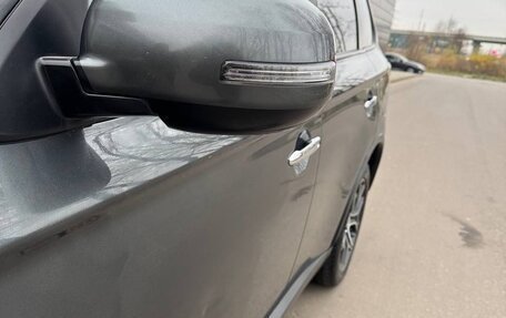 Mitsubishi Outlander III рестайлинг 3, 2014 год, 1 500 000 рублей, 16 фотография