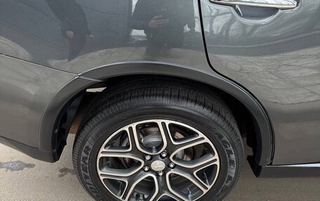 Mitsubishi Outlander III рестайлинг 3, 2014 год, 1 500 000 рублей, 19 фотография