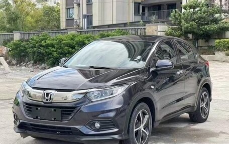 Honda Vezel, 2021 год, 1 370 000 рублей, 1 фотография