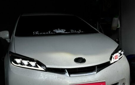 Toyota Wish II, 2011 год, 1 500 000 рублей, 2 фотография