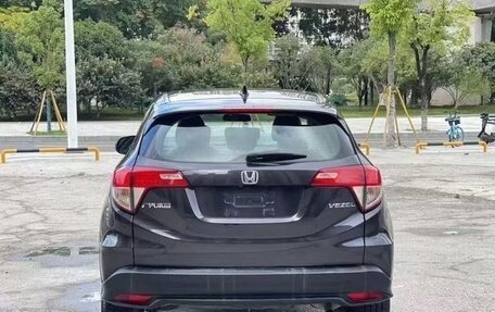 Honda Vezel, 2021 год, 1 370 000 рублей, 5 фотография