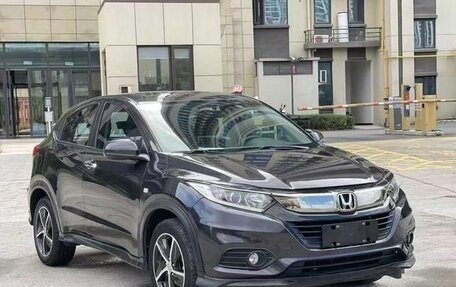 Honda Vezel, 2021 год, 1 370 000 рублей, 3 фотография