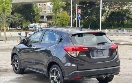 Honda Vezel, 2021 год, 1 370 000 рублей, 4 фотография