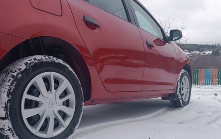 Renault Logan II, 2019 год, 985 000 рублей, 9 фотография