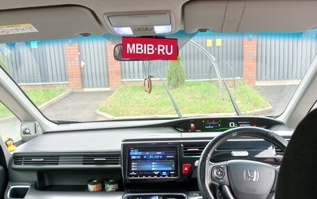 Honda Stepwgn IV, 2019 год, 3 300 000 рублей, 14 фотография