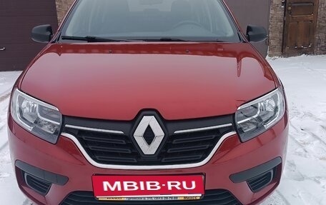 Renault Logan II, 2019 год, 985 000 рублей, 3 фотография