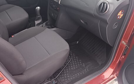 Renault Logan II, 2019 год, 985 000 рублей, 24 фотография