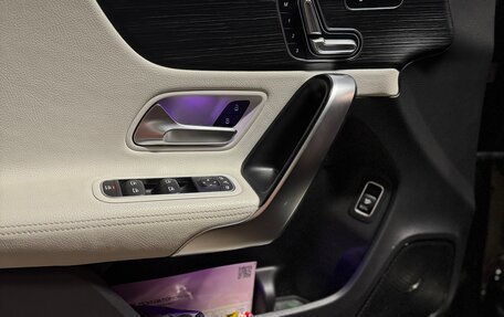 Mercedes-Benz CLA, 2019 год, 3 000 000 рублей, 9 фотография