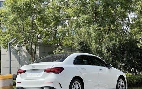 Mercedes-Benz A-Класс, 2021 год, 1 900 000 рублей, 6 фотография