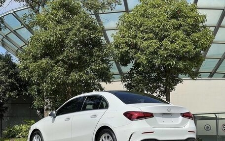 Mercedes-Benz A-Класс, 2021 год, 1 900 000 рублей, 4 фотография