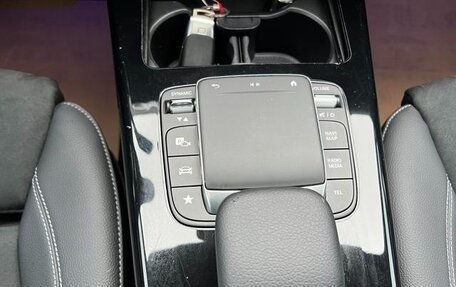 Mercedes-Benz A-Класс, 2021 год, 1 900 000 рублей, 13 фотография