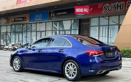 Mercedes-Benz A-Класс, 2021 год, 1 900 000 рублей, 7 фотография