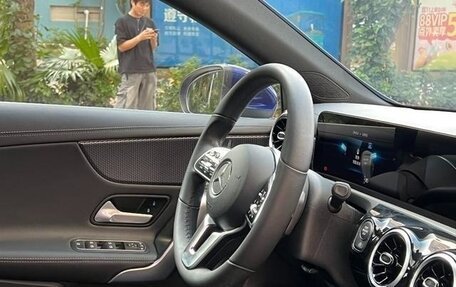 Mercedes-Benz A-Класс, 2021 год, 1 900 000 рублей, 15 фотография