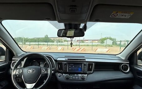 Toyota RAV4, 2019 год, 3 460 000 рублей, 7 фотография