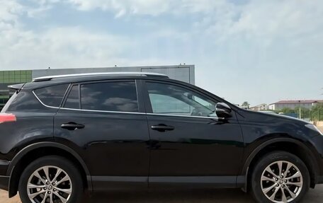 Toyota RAV4, 2019 год, 3 460 000 рублей, 4 фотография