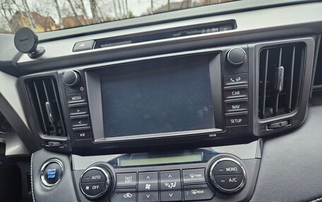 Toyota RAV4, 2019 год, 3 460 000 рублей, 12 фотография