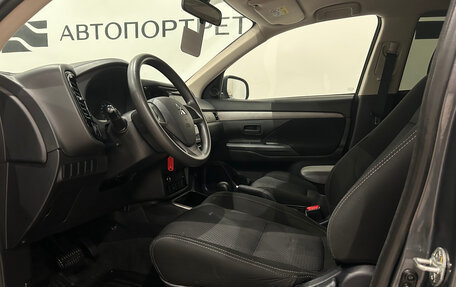 Mitsubishi Outlander III рестайлинг 3, 2017 год, 1 649 000 рублей, 15 фотография