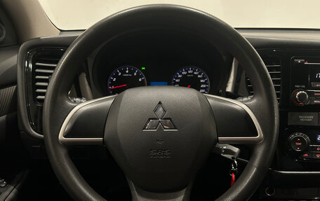 Mitsubishi Outlander III рестайлинг 3, 2017 год, 1 649 000 рублей, 20 фотография