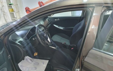 Hyundai Solaris II рестайлинг, 2014 год, 800 000 рублей, 7 фотография