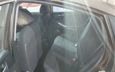 Hyundai Solaris II рестайлинг, 2014 год, 800 000 рублей, 9 фотография