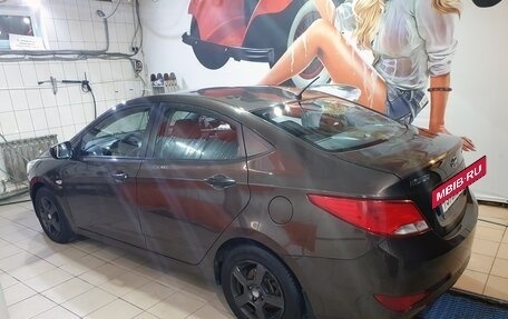 Hyundai Solaris II рестайлинг, 2014 год, 800 000 рублей, 3 фотография