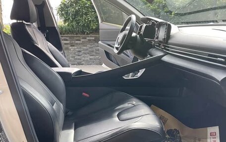 Hyundai Elantra, 2022 год, 1 465 000 рублей, 10 фотография