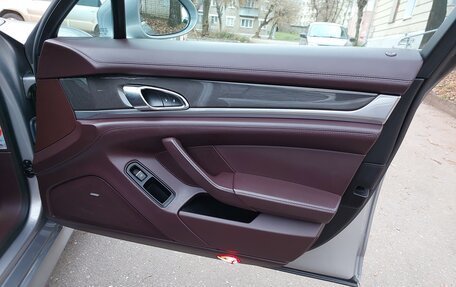 Porsche Panamera II рестайлинг, 2012 год, 2 700 000 рублей, 36 фотография