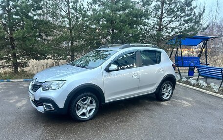 Renault Sandero II рестайлинг, 2020 год, 1 490 000 рублей, 2 фотография