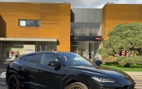 Lamborghini Urus I, 2024 год, 29 000 000 рублей, 7 фотография