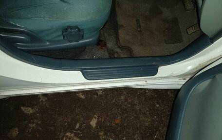 Toyota Vitz, 2000 год, 400 000 рублей, 4 фотография