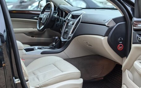 Cadillac SRX II рестайлинг, 2010 год, 1 450 000 рублей, 27 фотография