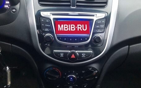 Hyundai Solaris II рестайлинг, 2013 год, 695 000 рублей, 13 фотография