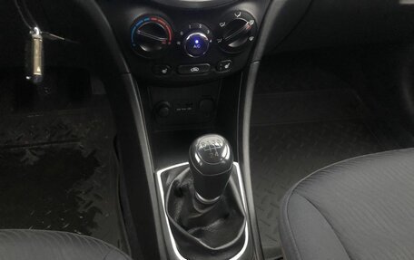 Hyundai Solaris II рестайлинг, 2013 год, 695 000 рублей, 14 фотография