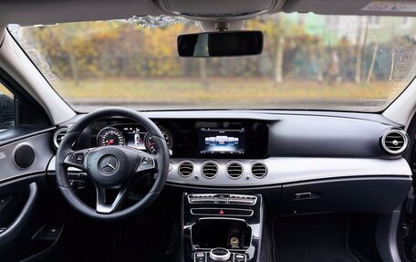 Mercedes-Benz E-Класс, 2017 год, 1 550 000 рублей, 7 фотография