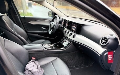 Mercedes-Benz E-Класс, 2017 год, 1 550 000 рублей, 8 фотография