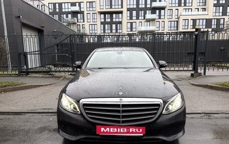 Mercedes-Benz E-Класс, 2017 год, 1 550 000 рублей, 3 фотография