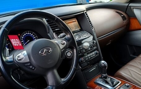 Infiniti FX II, 2012 год, 2 349 000 рублей, 26 фотография
