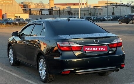 Toyota Camry, 2017 год, 1 970 000 рублей, 6 фотография