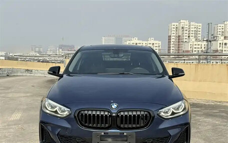 BMW 1 серия, 2022 год, 1 530 000 рублей, 2 фотография