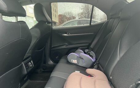 Toyota Camry, 2021 год, 3 450 000 рублей, 7 фотография