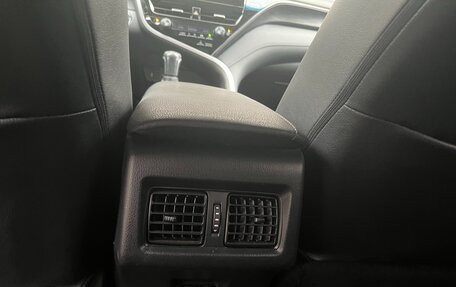 Toyota Camry, 2021 год, 3 450 000 рублей, 8 фотография