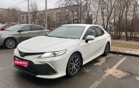 Toyota Camry, 2021 год, 3 450 000 рублей, 5 фотография