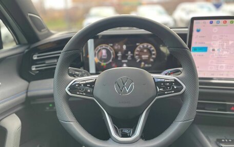 Volkswagen Tiguan, 2025 год, 4 850 000 рублей, 20 фотография