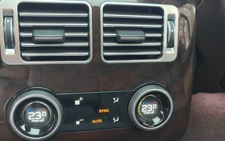 Land Rover Range Rover IV рестайлинг, 2019 год, 8 700 000 рублей, 12 фотография