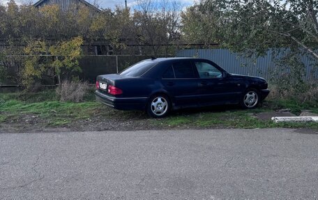 Mercedes-Benz E-Класс, 1998 год, 370 000 рублей, 5 фотография