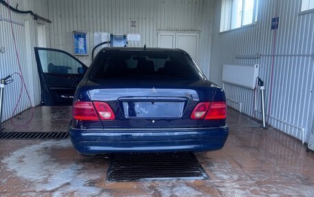 Mercedes-Benz E-Класс, 1998 год, 370 000 рублей, 8 фотография