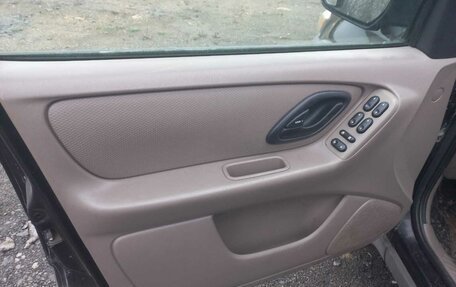 Ford Escape II, 2001 год, 495 000 рублей, 15 фотография